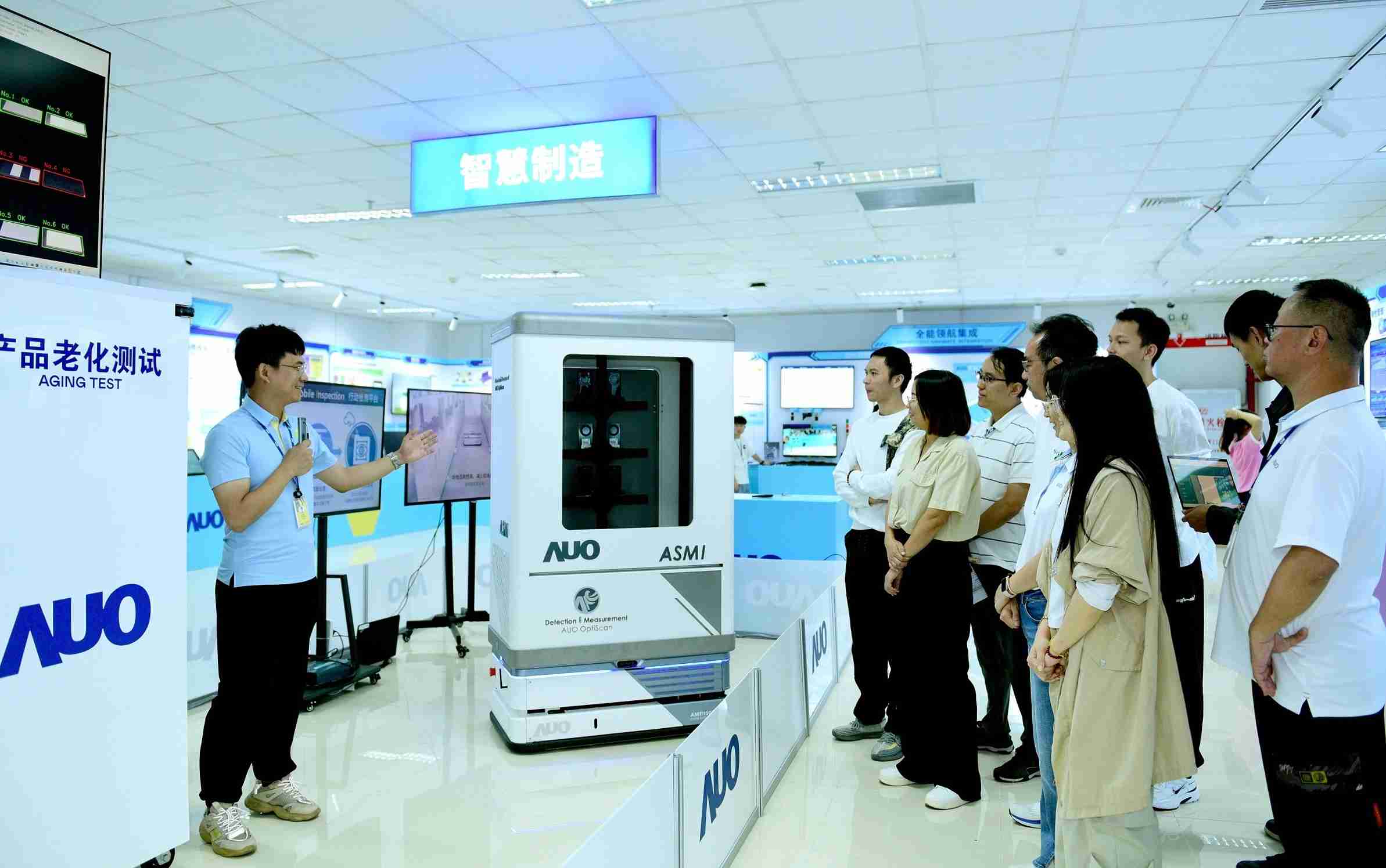 传奇国际厦门将5G+ABC技术串联生产管理全流程，，，，打通研发、、、、采购、、生管、、制程、、、、设备、、质量等产品全生命周期制造流程，，，，完成数字化设计、、、智慧供应链、、、、智能座舱、、、、全流程设备管理、、数据驱动优化、、智慧在线检测、、、智慧品管等自适应生产模式升级